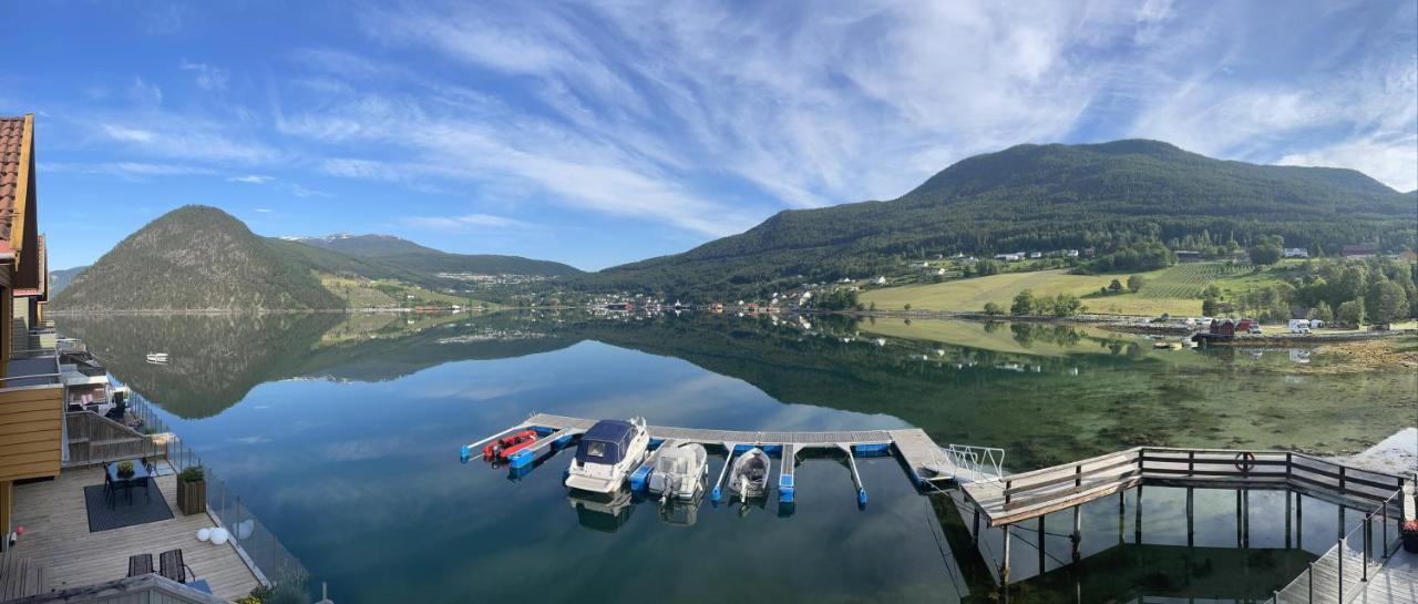 Nedre Amla Fjord Apartment Kaupanger Exterior foto
